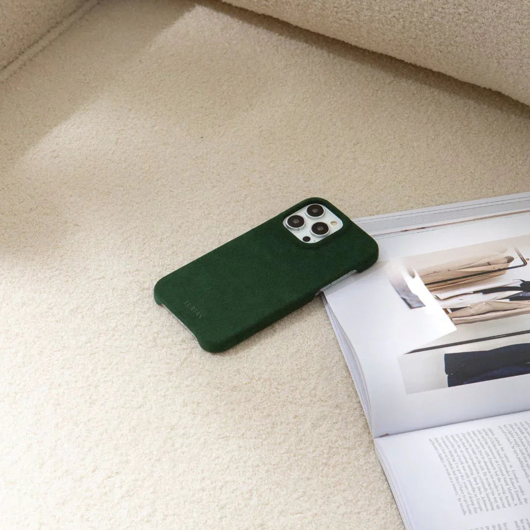 The Minimal — iPhone 15 Case