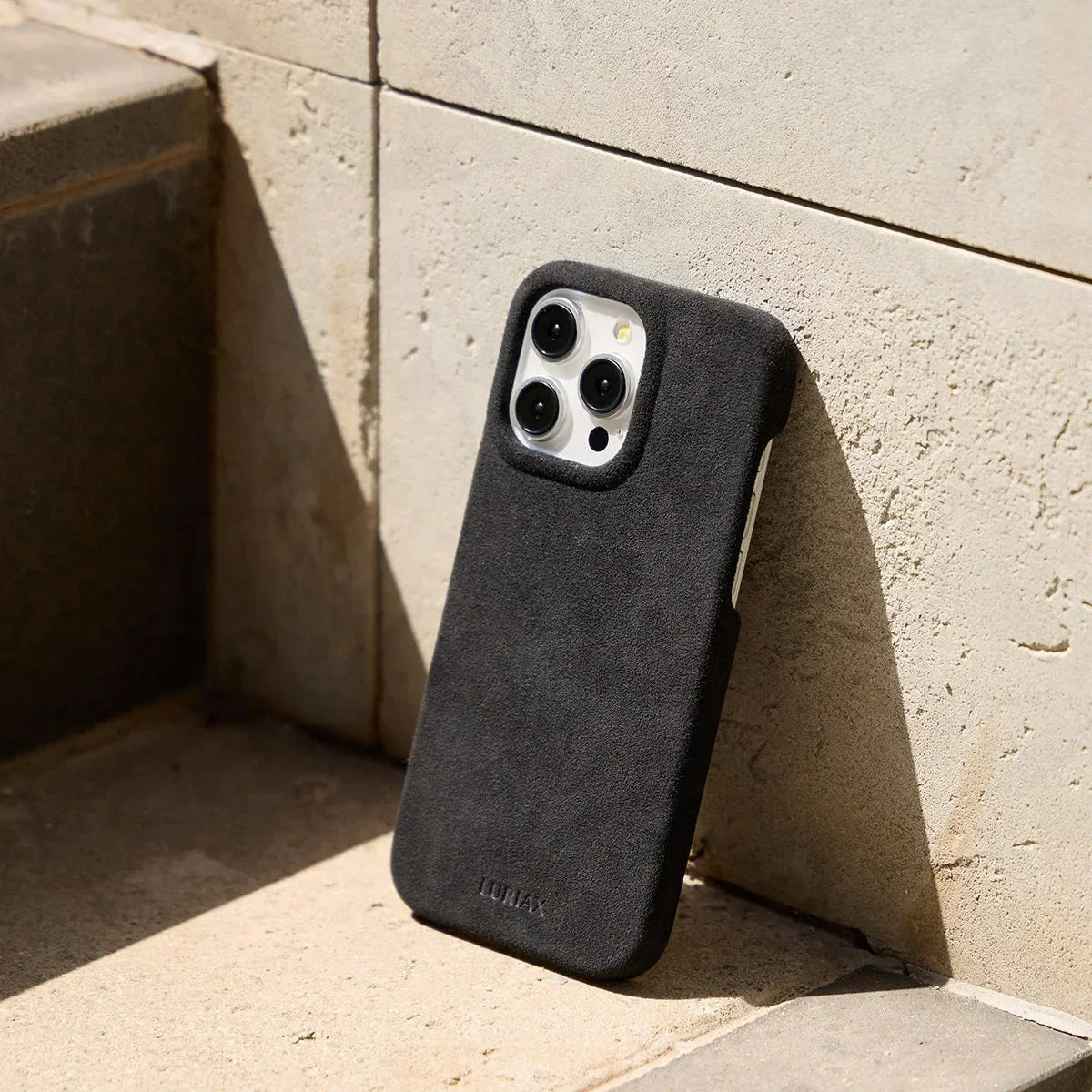 The Minimal — iPhone 15 Case
