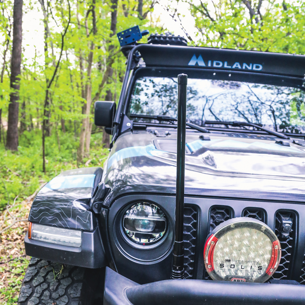 MXAT05VP MicroMobile 3 dB Heavy-Duty Bull Bar Antenna | Highland