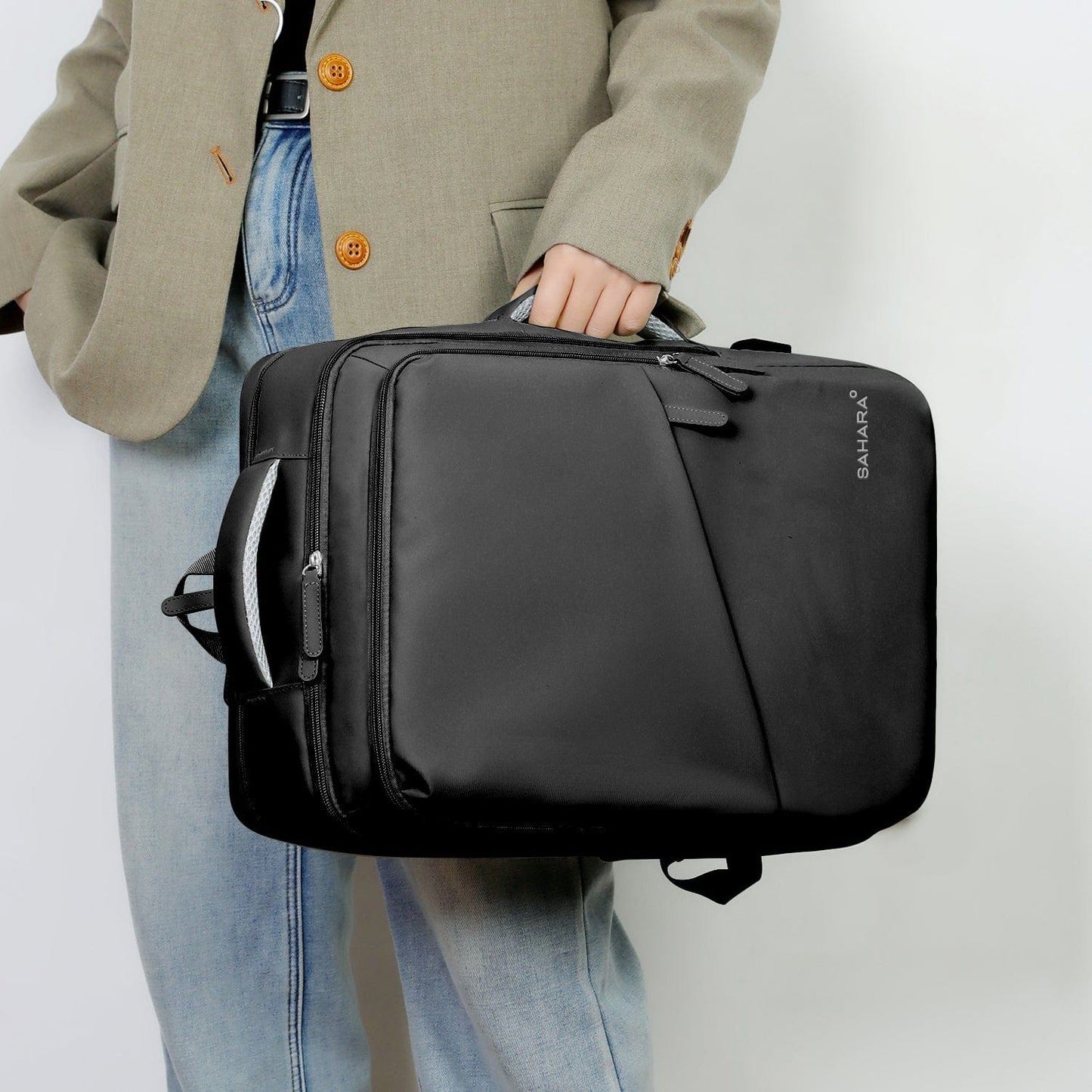 Multi-Pocket USB Travel Backpack — Voyager Travel Max - Laptops up to 16"