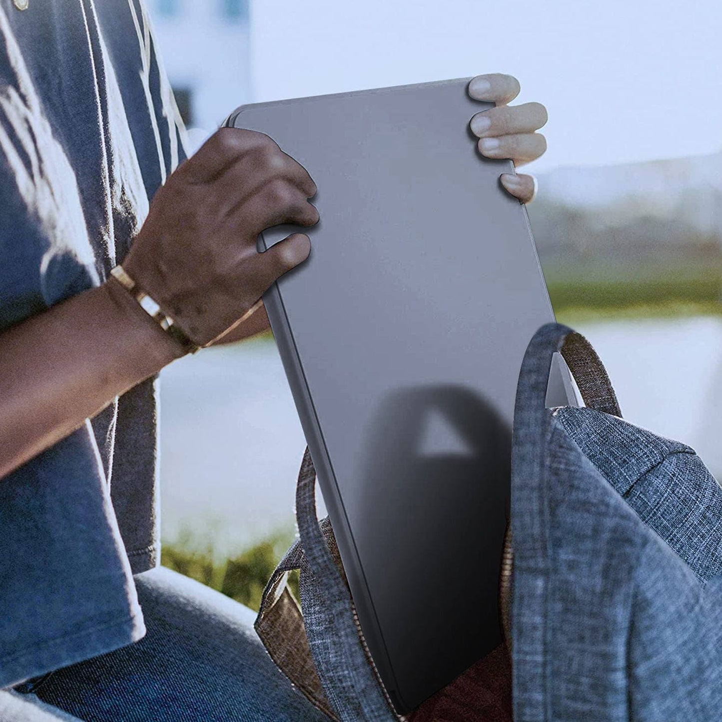 Venture Series Rotating Folio Case - iPad Air 10.9-inch and iPad Air 11-inch M2 & M3 & M4