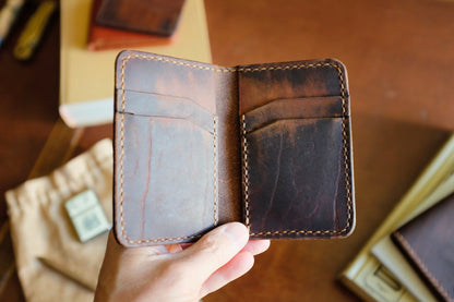 Captain Wallet - Handmade Full-Grain Leather Vertical Wallet | Yarets Leather