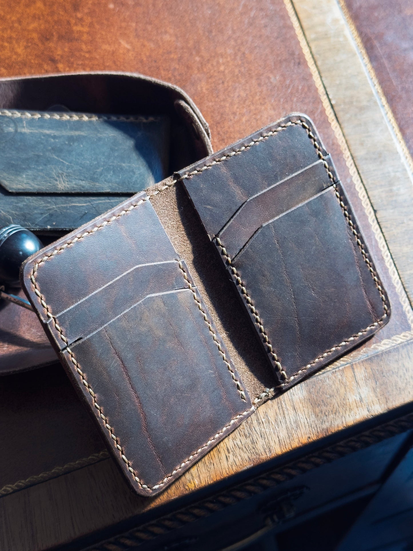 Captain Wallet - Handmade Full-Grain Leather Vertical Wallet | Yarets Leather