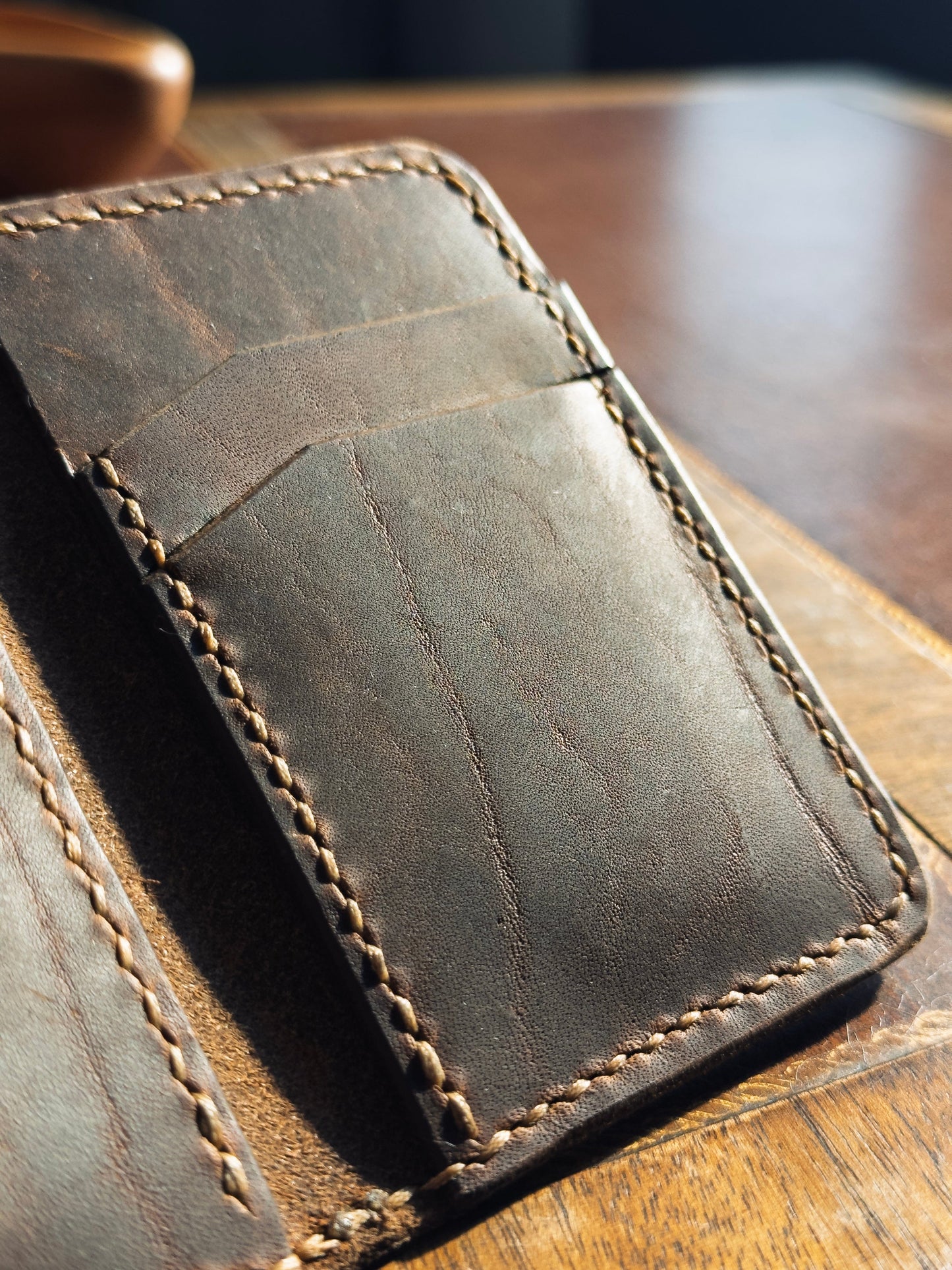 Captain Wallet - Handmade Full-Grain Leather Vertical Wallet | Yarets Leather
