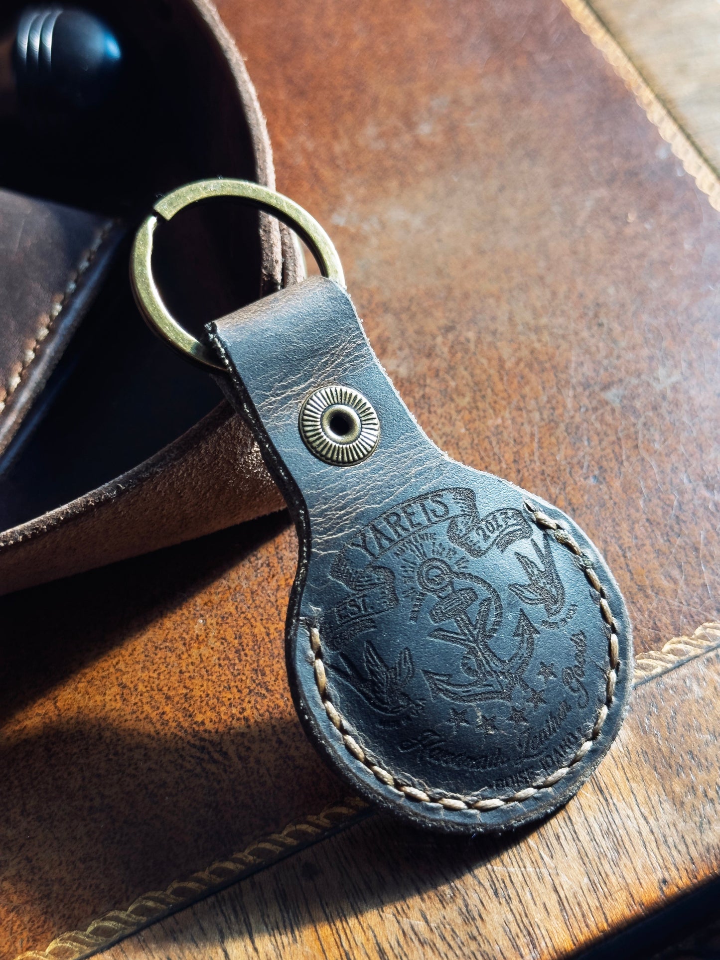 Leather AirTag Key Ring - Apple AirTag, Handmade Full-Grain Leather | Yarets Leather