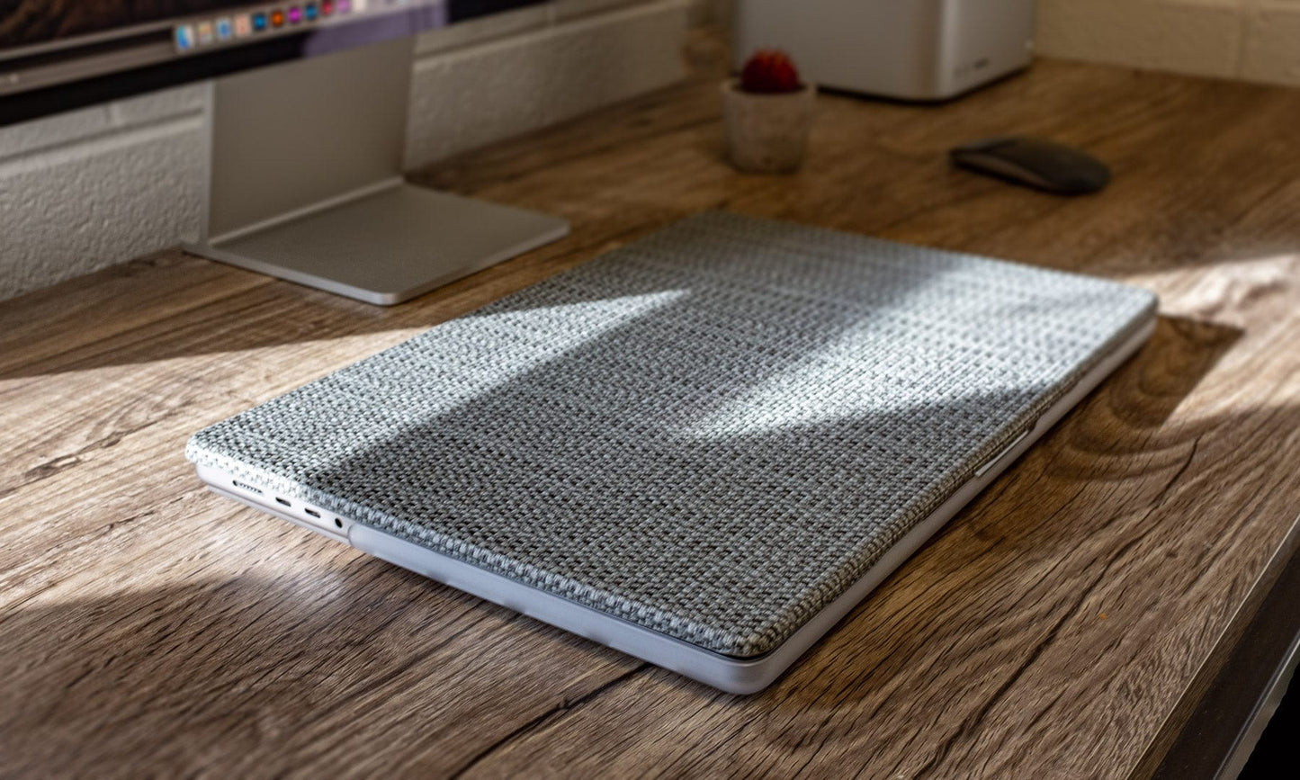 MacBook Pro Case 16-inch (M1–M5, M5 Pro/M5 Max) - Woven Fabric Protection